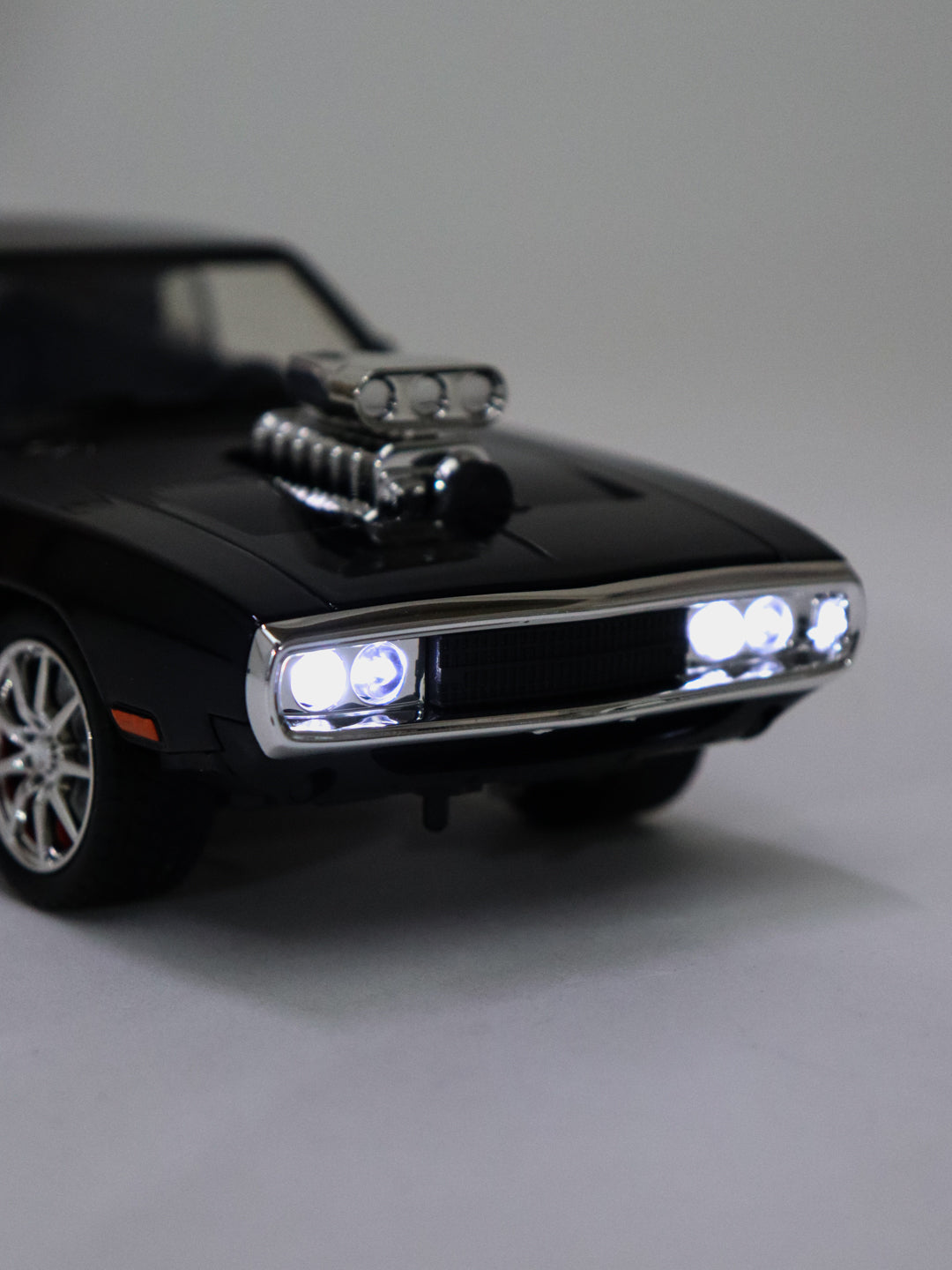 1970 Dodge Charger Metal Car, Collectible Model, Scale 1:24