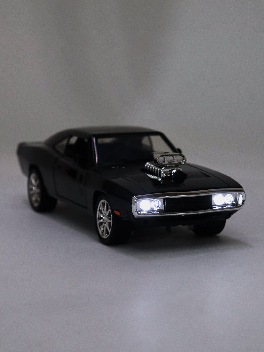 1970 Dodge Charger Metal Car, Collectible Model, Scale 1:24